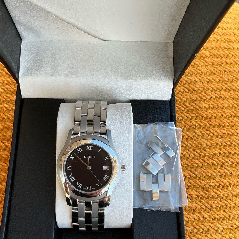 GUCCI stainless steel DRESS watch🔥🔥 - Picture 11 of 15